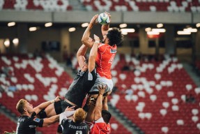 FIFA世界盃最新消息-巅峰对决，德布劳内与阿扎伦卡50分钟激战SKT，大胜之下胜负难料！